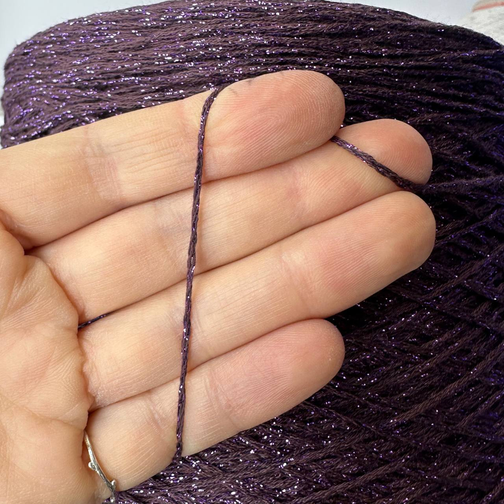 COTTON LUREX; 95% хлопок, 5% люрекс; 400м/100гр; Шнурок; цвет: нить «баклажан», люрекс фуксия