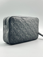 Клатч Louis Vuitton