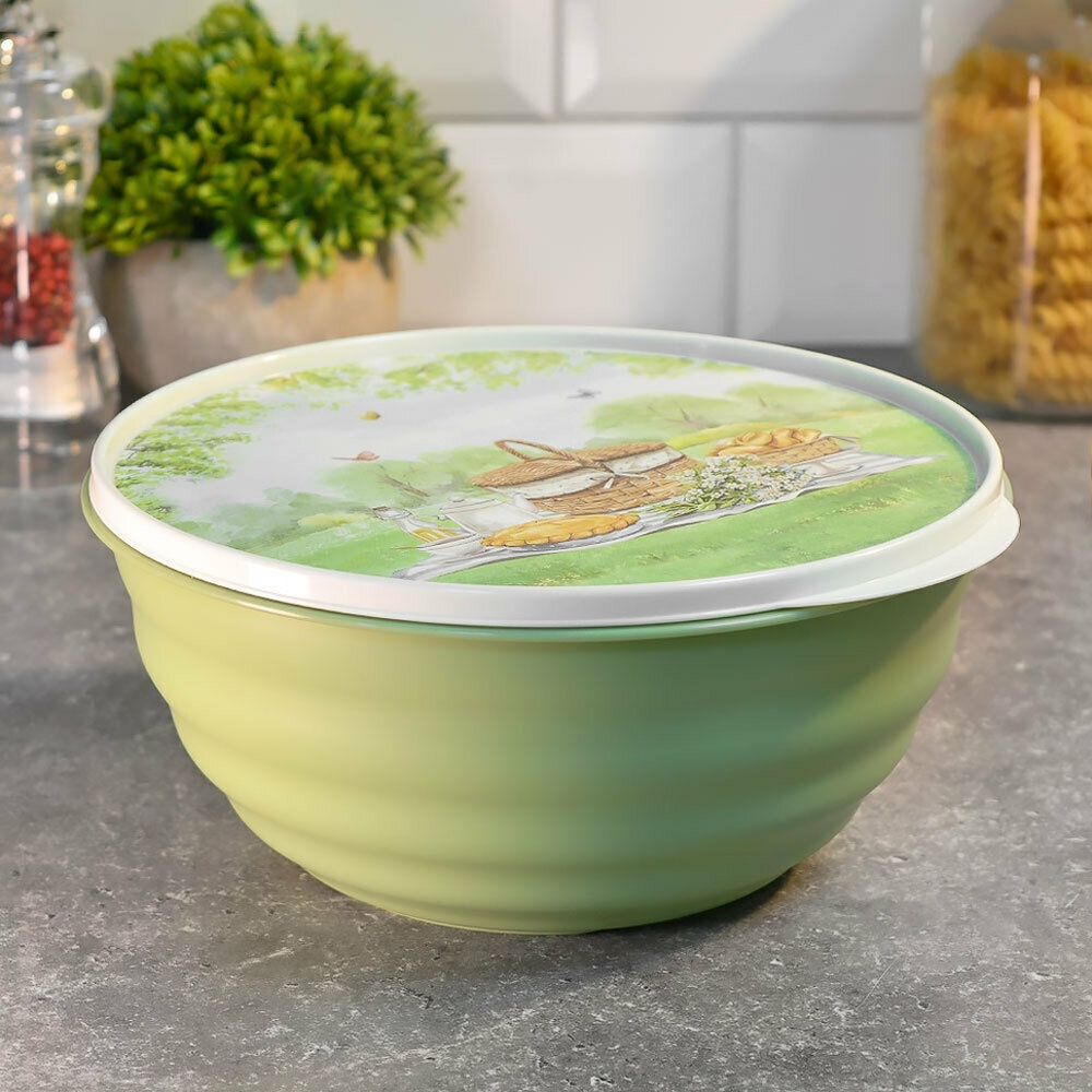 Миска 2,1л с крышкой "Latina" (зеленый)