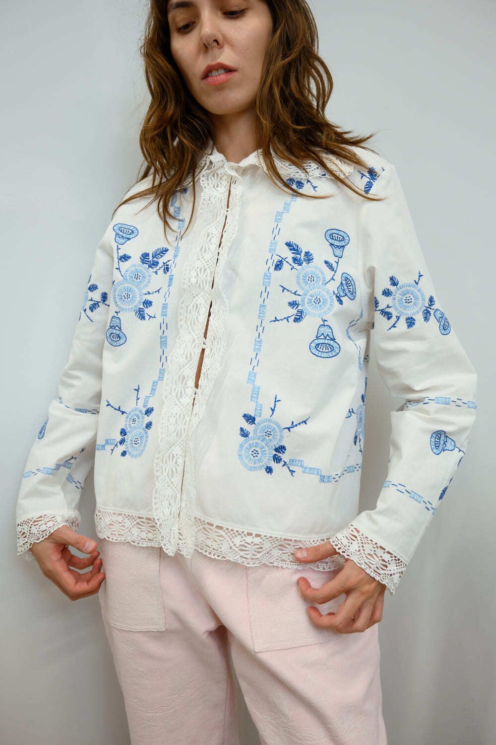 Рубашка Soeurs с Кружевным Жабо белая