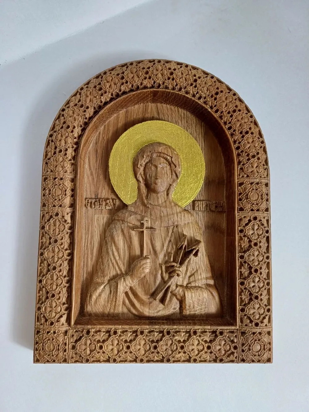 Освященная Икона Святая Ника (Виктория) Коринфская из дуба