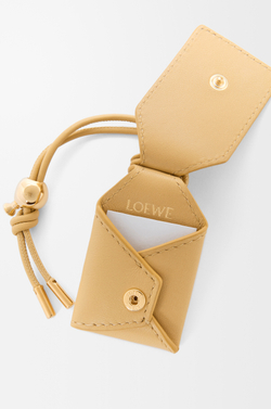 Loewe Сумка-мини Puzzle Featherlight из овечьей кожи наппа, цвет сливочного масла