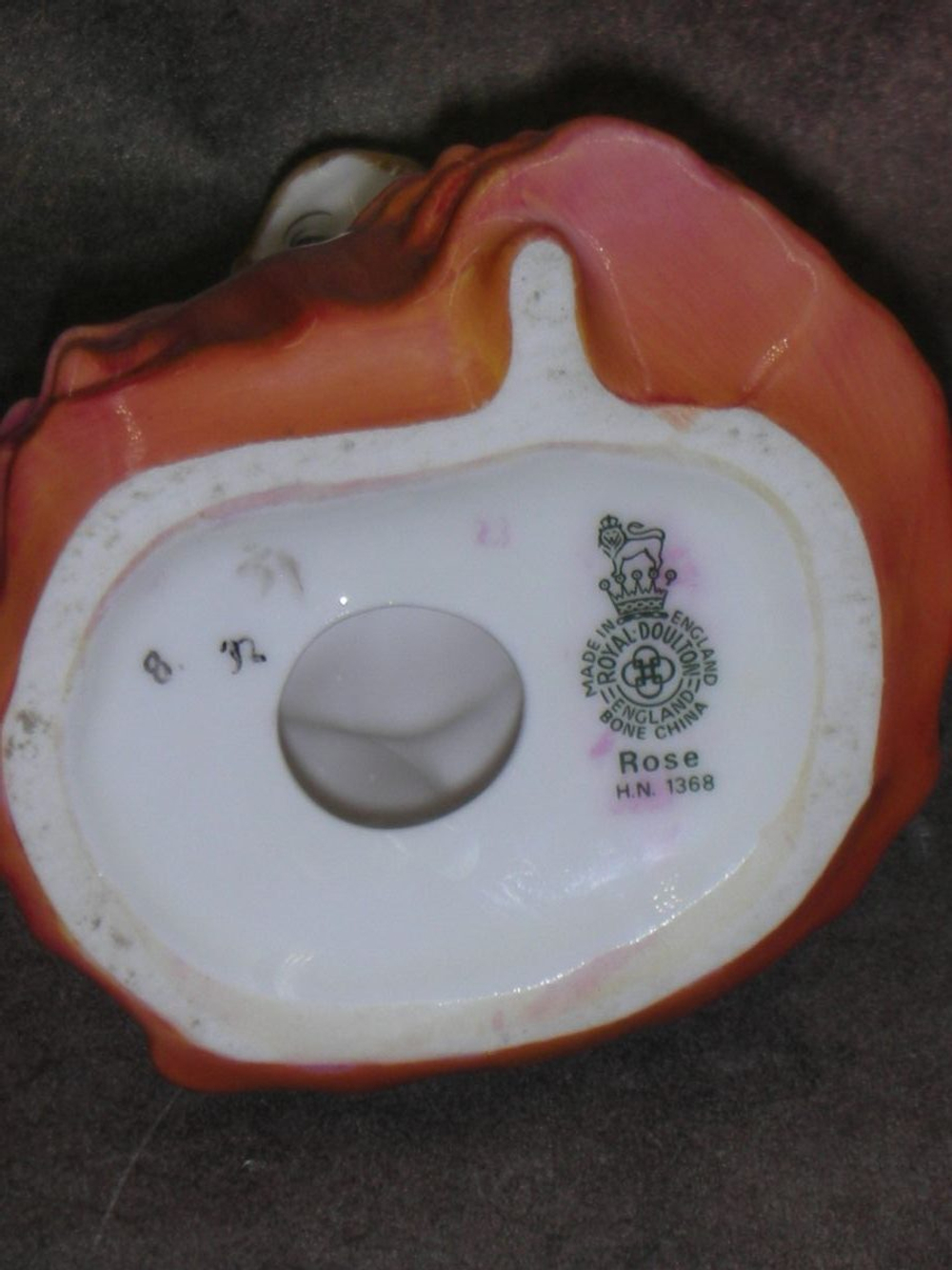 Статуэтка. Фарфор. Дама Роза. Royal Doulton. Англия