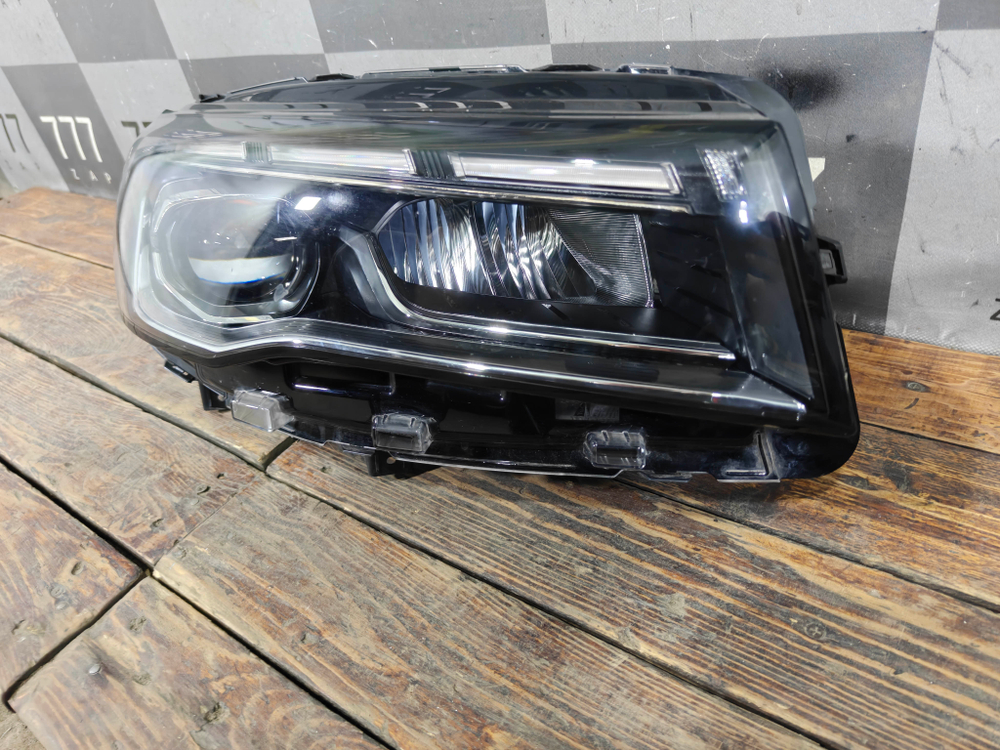 Фара правая LED Geely Emgrand 2 21-нв Б/У Оригинал 7051044900