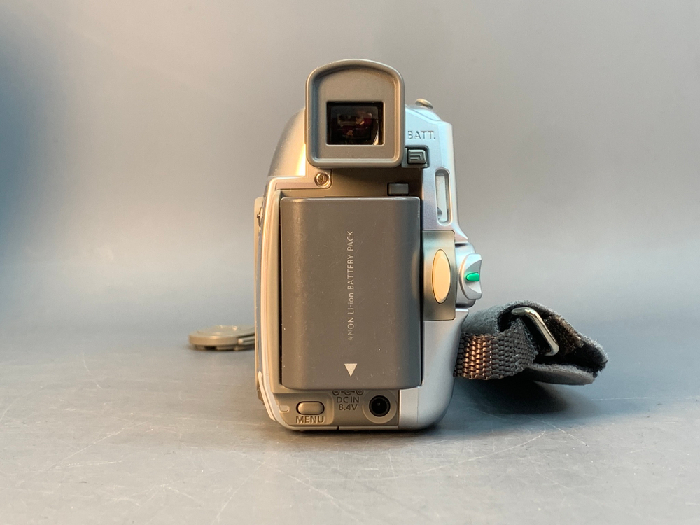 Canon MV800i