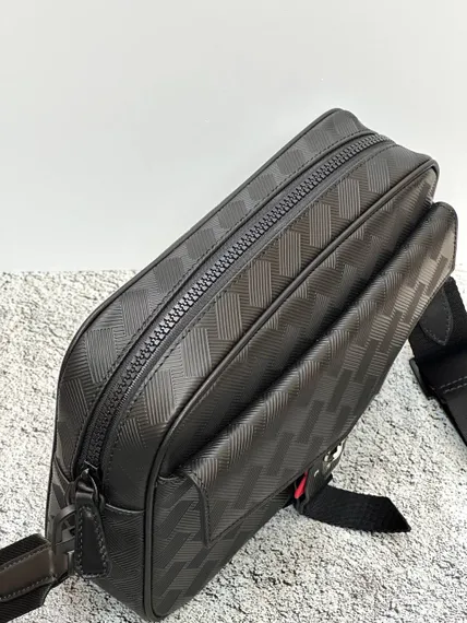 Сумка-мессенджер MONTBLANC EXTREME 3.0 C ПРЯЖКОЙ LOCK 4810 В ФОРМЕ ЛИТЕРЫ М