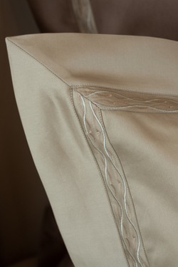 Постельное белье 2 спальное евро Сlaire Batiste Atelier Loire бежевое