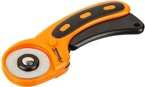 Нож 45мм вращающееся лезвие-ролик иаметром,пластмассовая ручка пистолетного типа Спарта