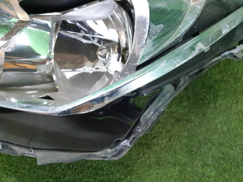 Битая Фара левая Toyota Corolla E160 15-19 галоген