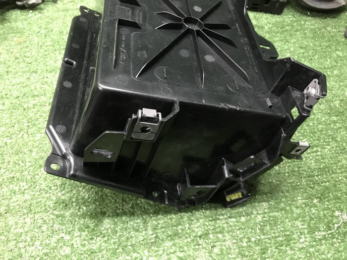 Бардачок Land-Rover Discovery Sport (2019-н.в.)