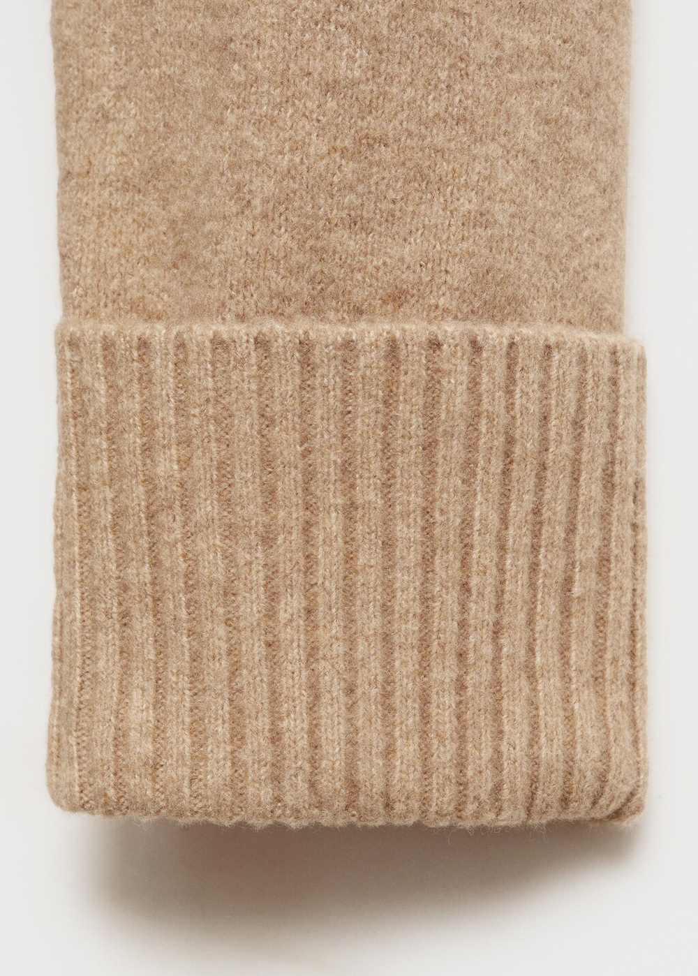 Вязаное платье с краями в рубчик