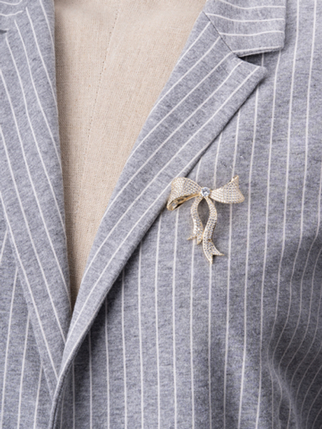 30064020 Брошь Chance