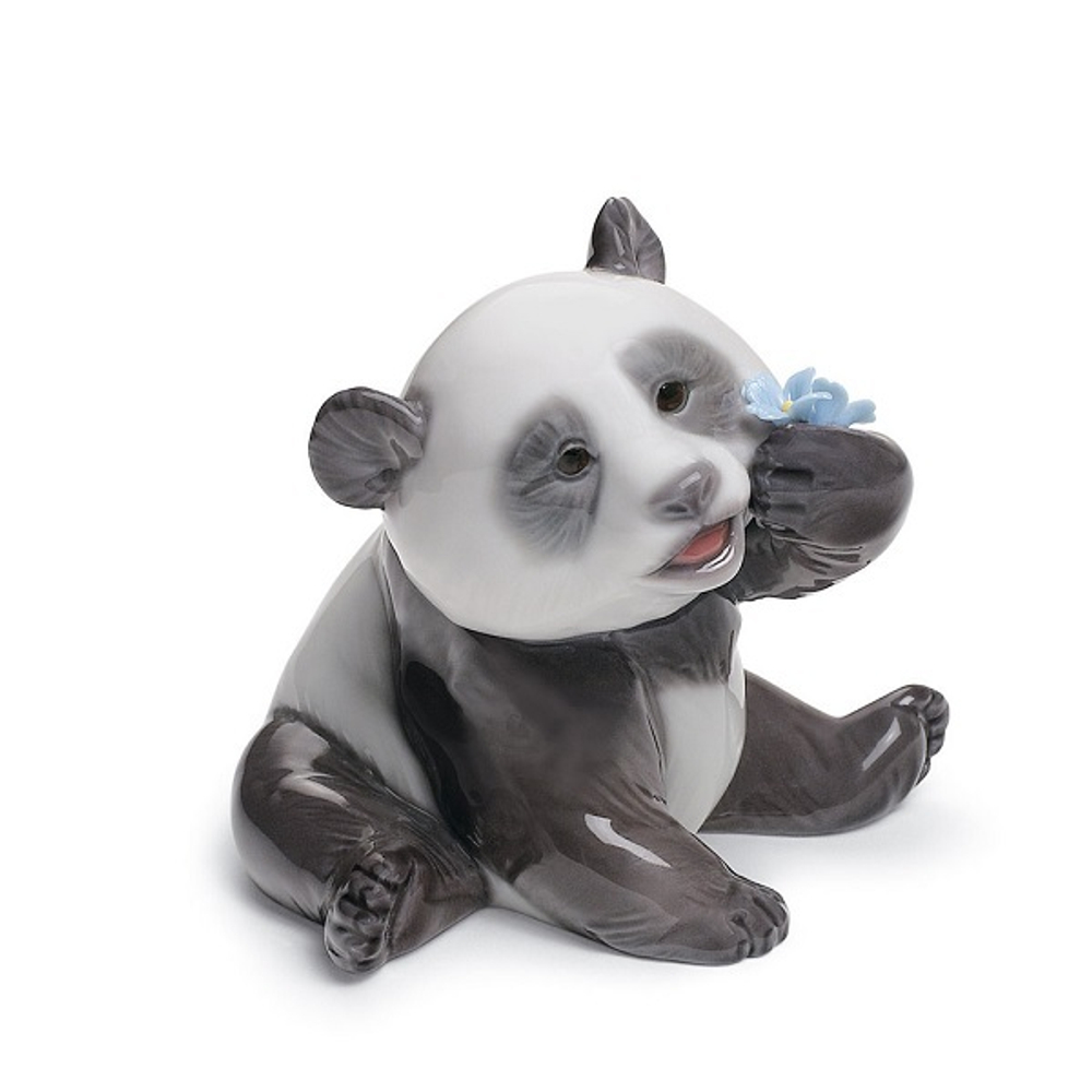 Довольная панда Lladro