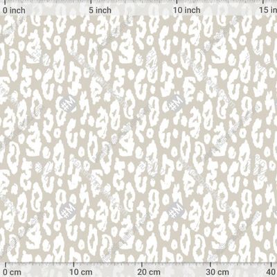 белый леопард на бежевом фоне by Yulia Mirgalimova 341 DPI