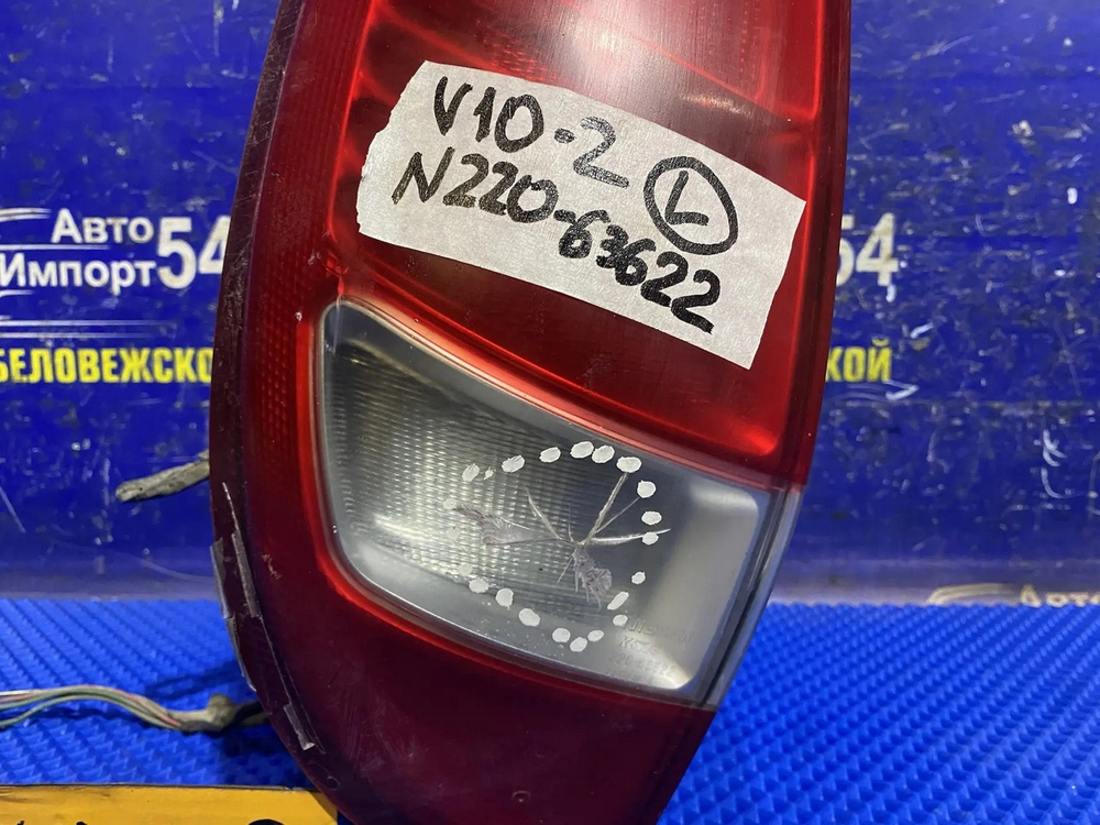 Стоп левый NISSAN TINO 2001