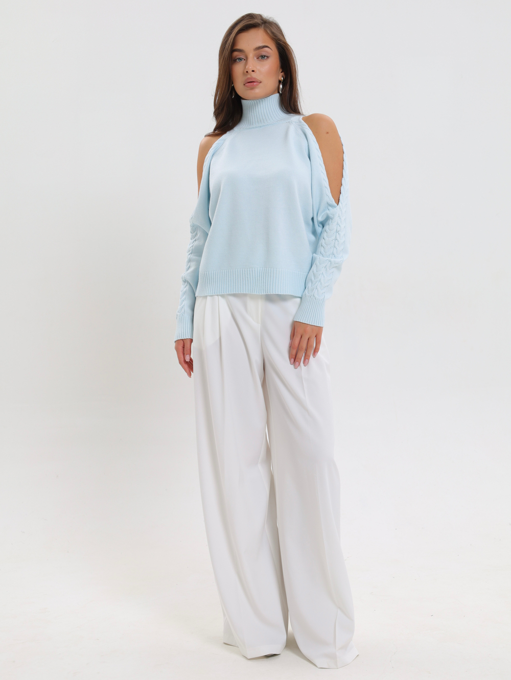 Джемпер с открытыми плечами