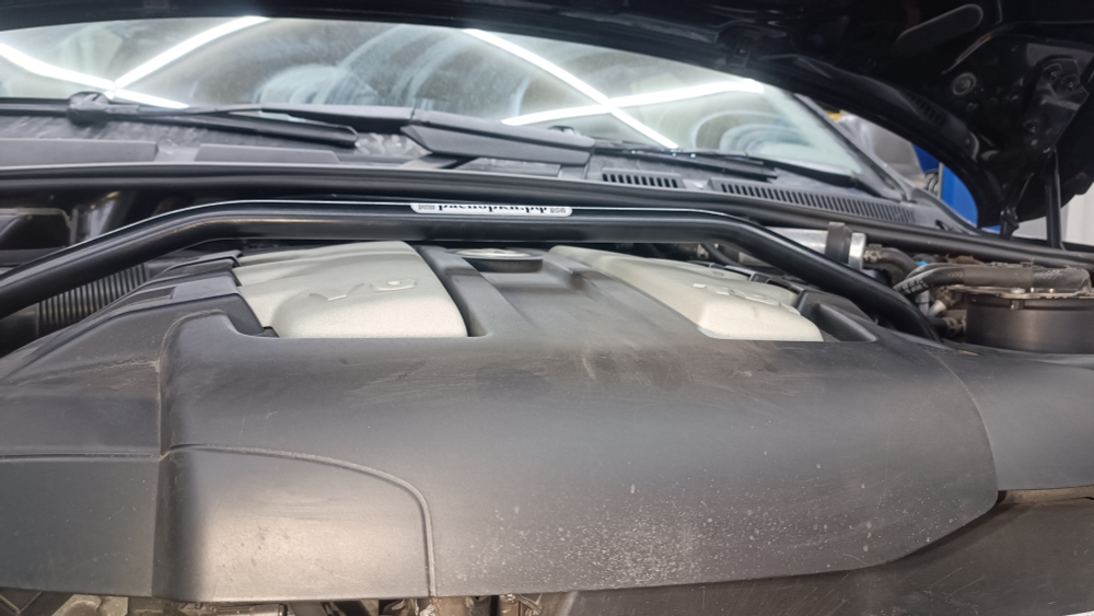 Распорка передняя верхняя (цельная) Volkswagen Touareg 1 (GP) и Porsche Cayenne (955/957) (ПОД ЗАКАЗ)