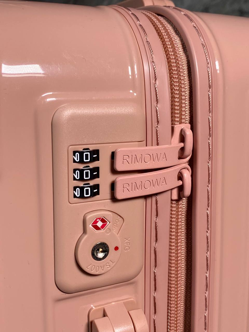 Чемодан Rimowa