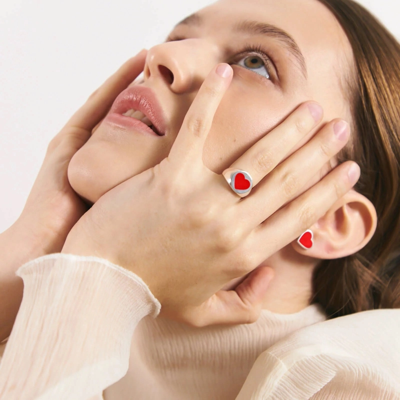 Кольцо-печатка Серебряное Сердце – Красное