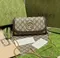 Кошелек на цепочке Gucci Blondie Continental бежевый