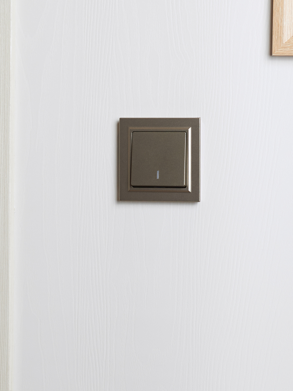 BRITE Рамка 1-местная IP44 РУ-1-БрШ-44 шампань IEK