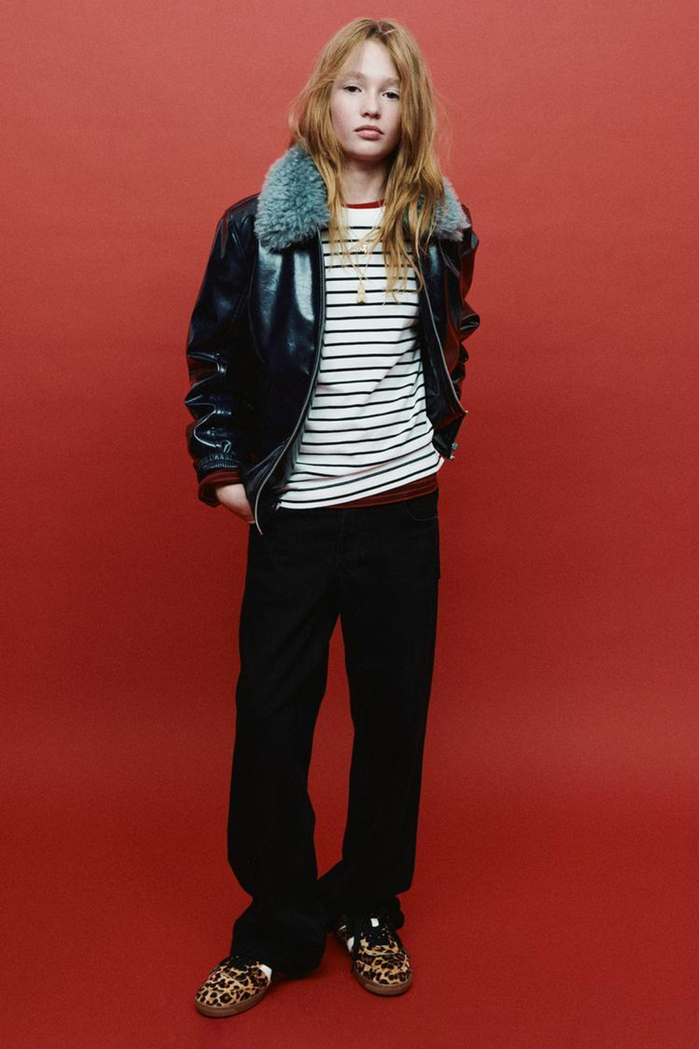 ZARA ДЖИНСЫ WIDE LEG С ЗАКЛЕПКАМИ «ЗВЕЗДЫ», ЧЕРНЫЙ