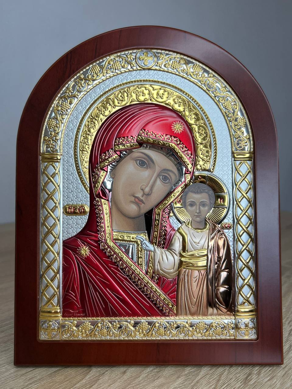 Казанская БМ, икона арочная, красное дерево, эмаль 175х225