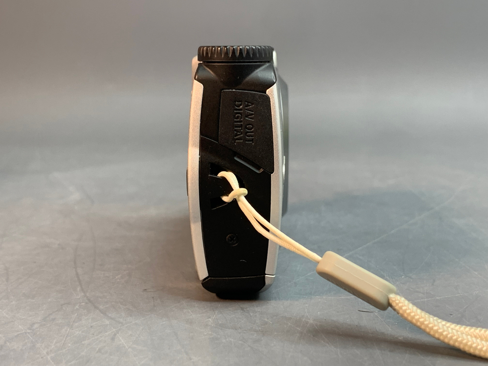 Canon PowerShot A3300 IS