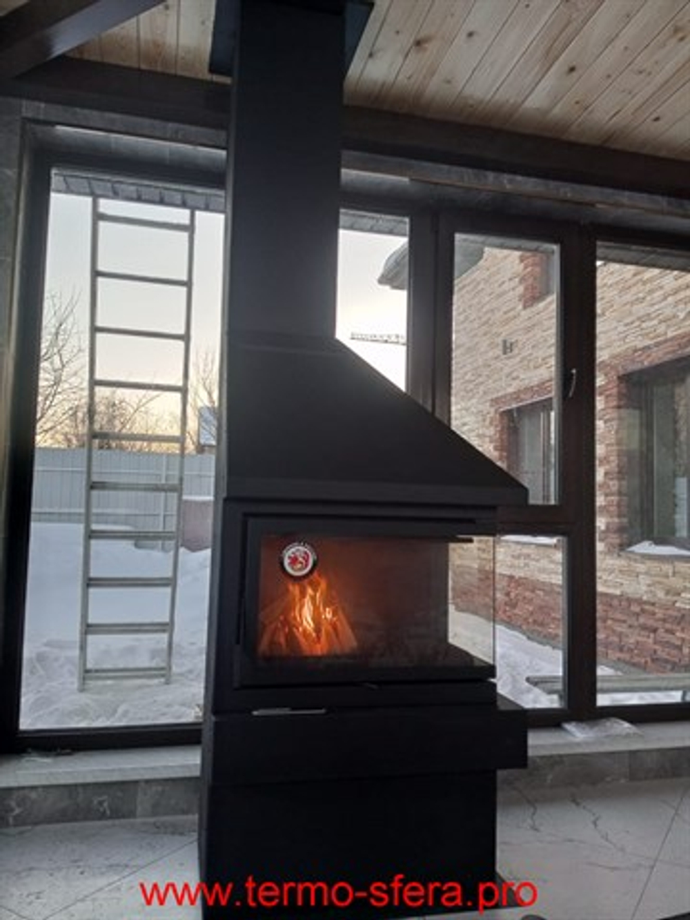 Камин ПРАГА УГЛОВОЙ правый черный, шамот белый