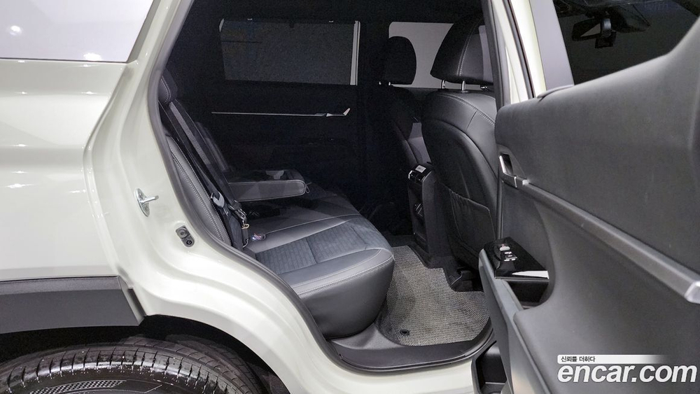 KG Mobility (Ssangyong) Torres Бензин 1.5 4WD (07.2023)