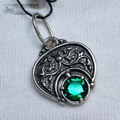 Подвеска "Лунница" с зелёным агатом/сердаликом