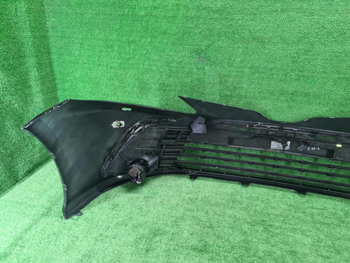 Бампер передний Toyota Camry xv70 (20-н.в) В сборе