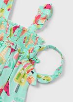 платье с повязкой на голову