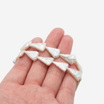 Жемчуг культивированный треугольник, белый, 17*10мм