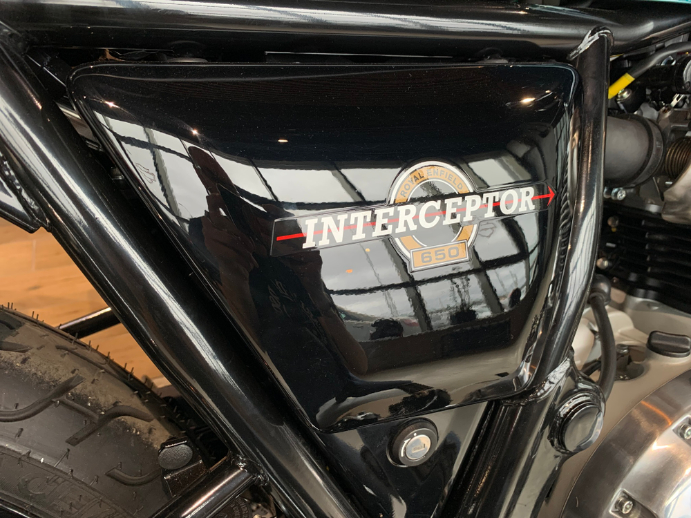 Royal Enfield Interceptor 650 Cali Green (Standard / Single tone)
