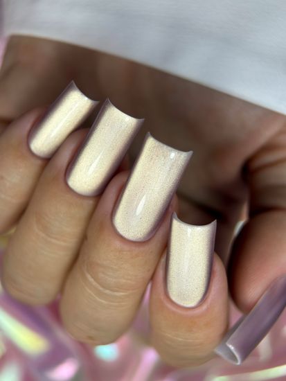 Гель-лак с эффектом кошачий глаз ENIGMANIC VEIL cat 02 10 мл.