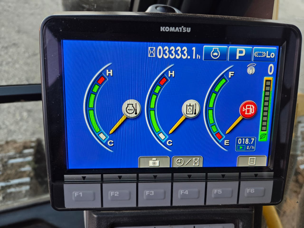 KOMATSU PC 300 Экскаватор PC 300-8M0	(Дизельный, 8,3 л, 255 л.с., АТ)