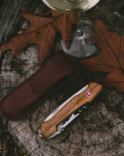 Нож для вина с чехлом Wine Master VICTORINOX 0.9701.64