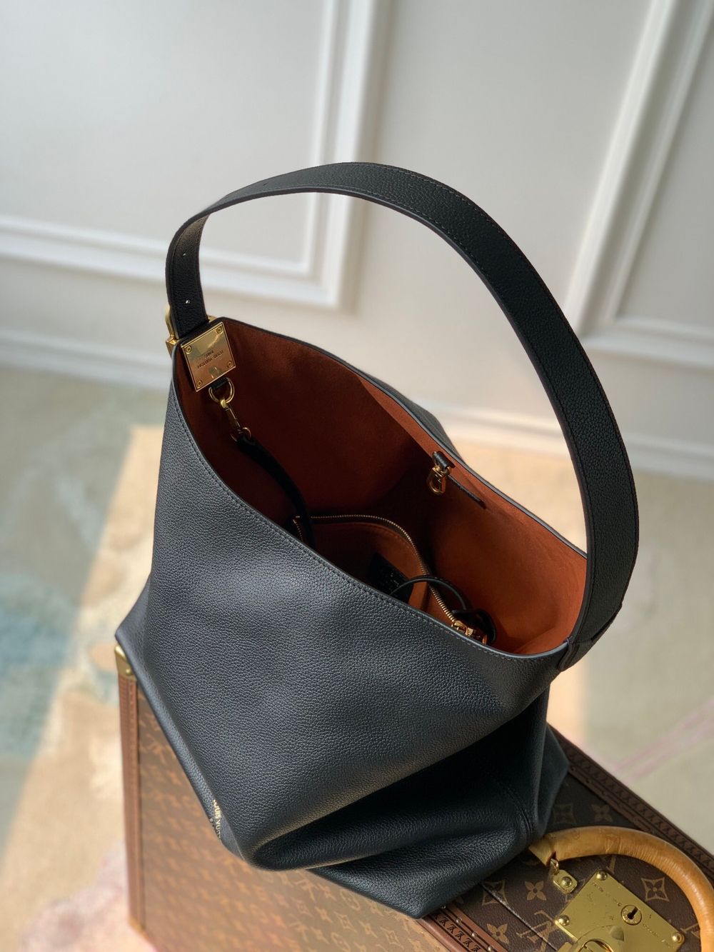 Louis Vuitton Low Key Hobo MM
