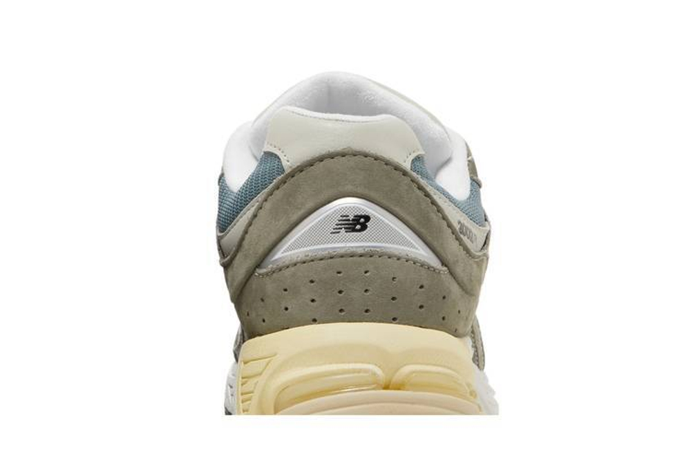 Кроссовки New Balance Nb 2002R