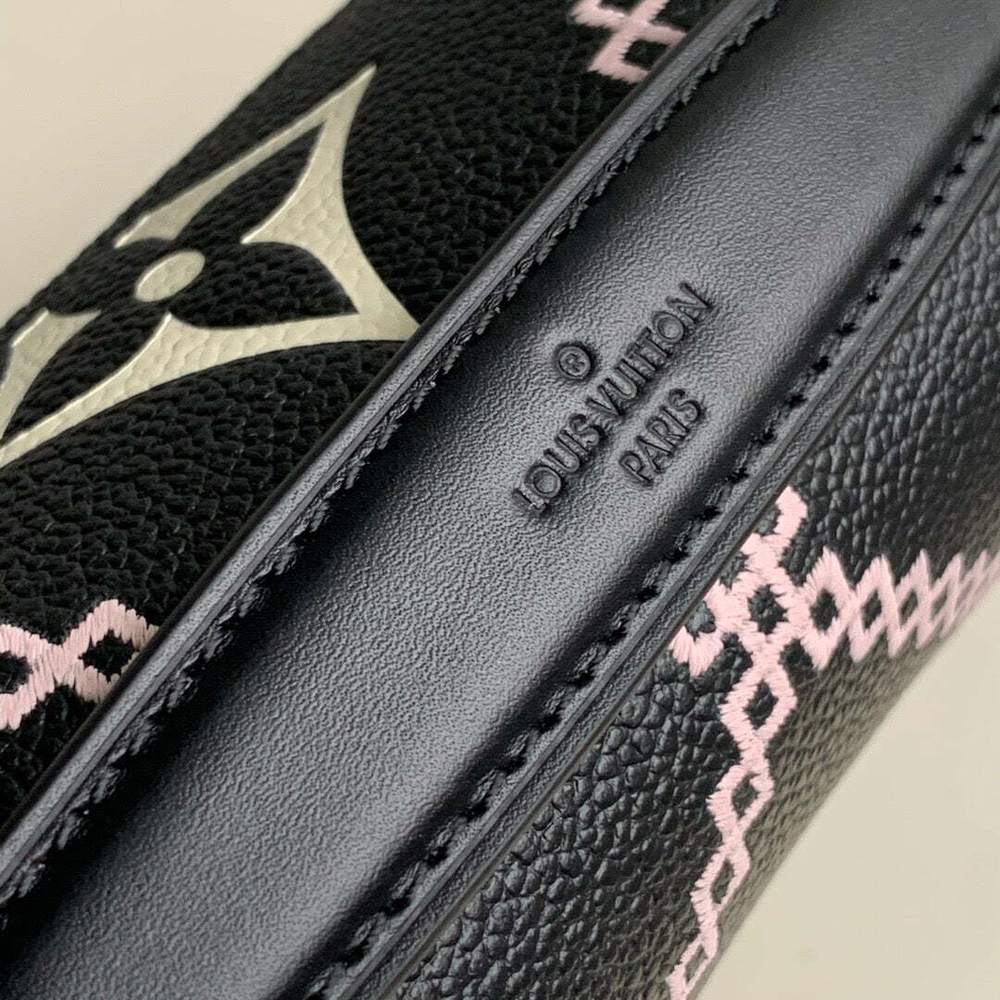 Louis Vuitton Pochette Metis