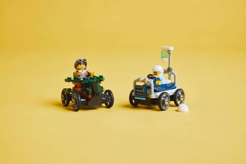 Конструктор LEGO City 60459 Самолет против Больничная Кровать Гоночный Автомобиль