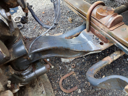 Балка передняя