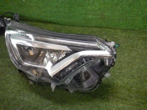 Фара правая Toyota RAV4 4 CA40 (2015-2019) LED