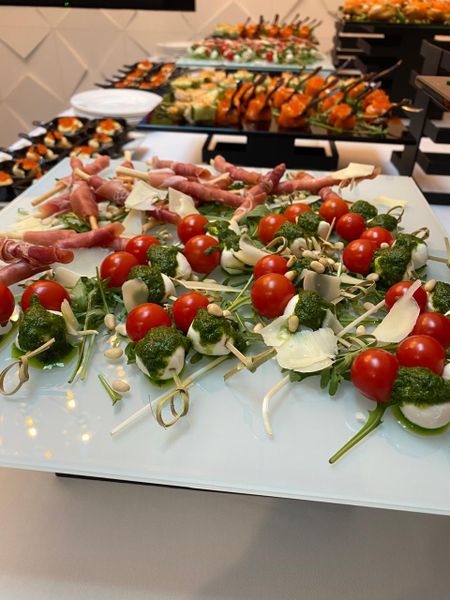 Как заказать фуршет: пошаговая инструкция Как заказать фуршет: пошаговая инструкция