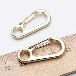 Замок-карабин, цвет золото, размер 31*14 мм, цена за 1 шт