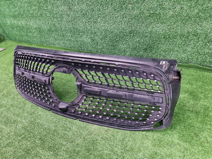 Решетка радиатора Mercedes GLB X247 (2019-2023)