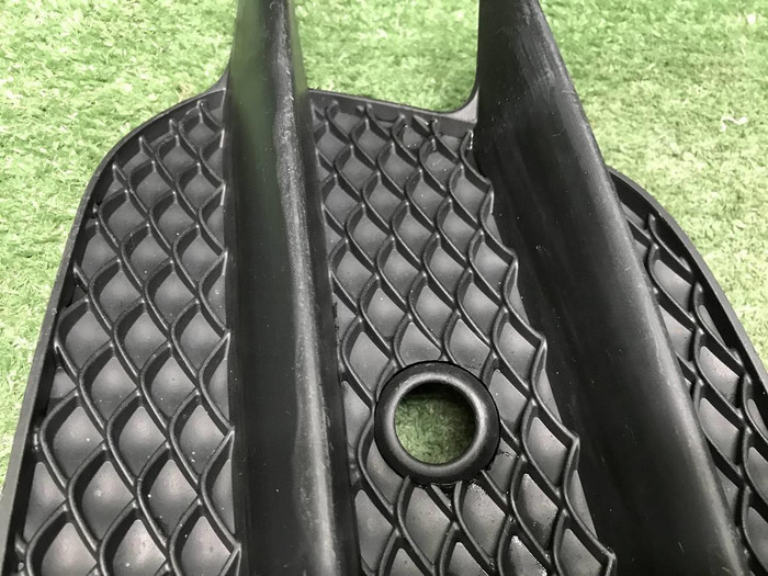 Решетка перед. бампера Mercedes E W213 (16-21) AMG