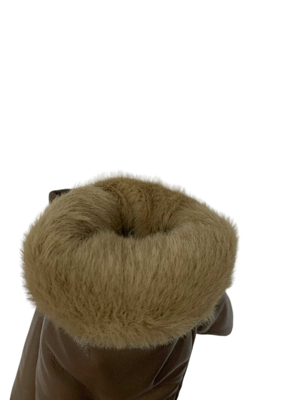 Варежки. Женские. Материал верха: Эко кожа. Подклад: Плюш-мех. Толстые. Внутри с мехом. 12 шт в упаковке, разные цвета.