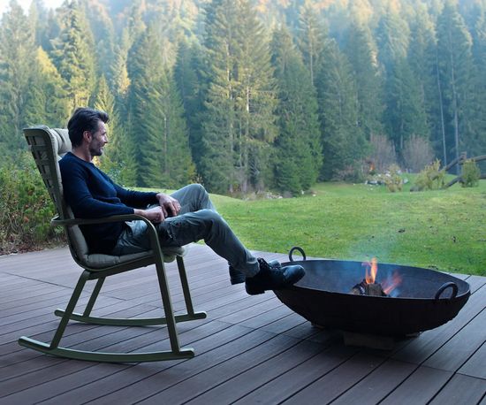 Кресло-качалка Folio пластиковое зеленое с бежевой подушкой Nardi Италия